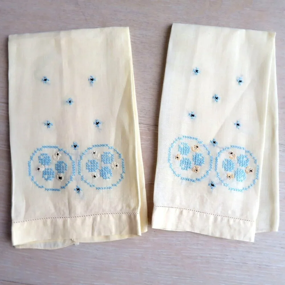 Vintage Yellow Battenburg Embroidery Lace Linen Hand Guest Towels 11